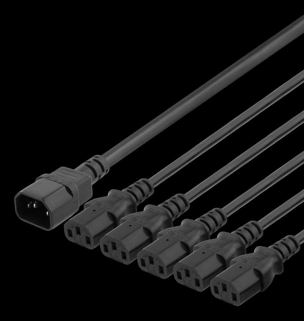 IEC C14 til 5x IEC C13 strømkabel, 1m, Y-splitter – Svart