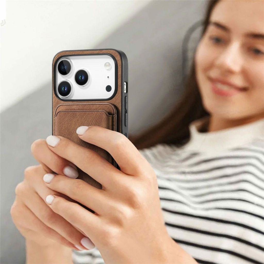 iPhone 18 Pro & iPhone 17 Pro Kuori Irrotettavalla Korttipaikalla - Ruskea