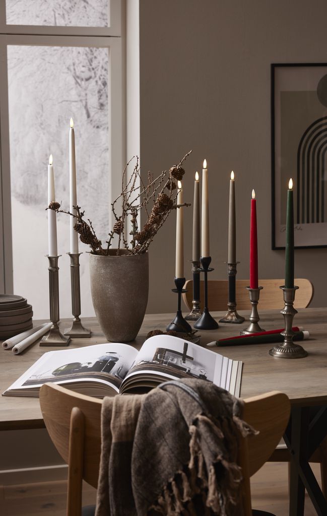 LED Antiklys 2-pak Flamme Slim Rød 28,5 cm med timer