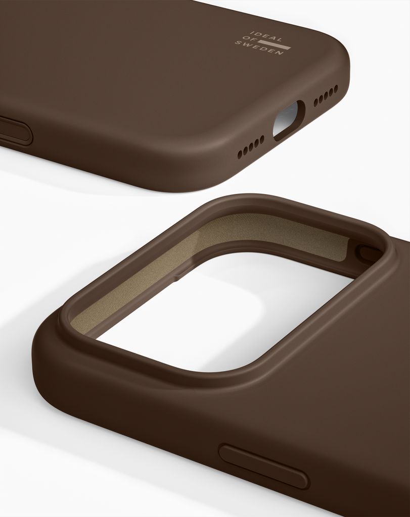 iDeal of Sweden iPhone 17 Pro Silicone Case - Mocha Mousse