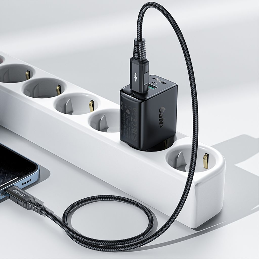 Acefast charger 2x USB 18W QC 3.0, AFC, FCP vit (A33 white)