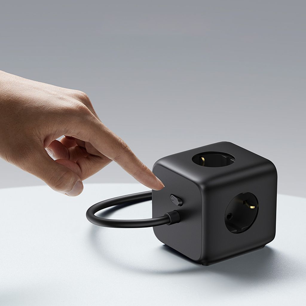 Ugreen cube power strip 65W USB / USB C + 3x AC socket musta (CD268)