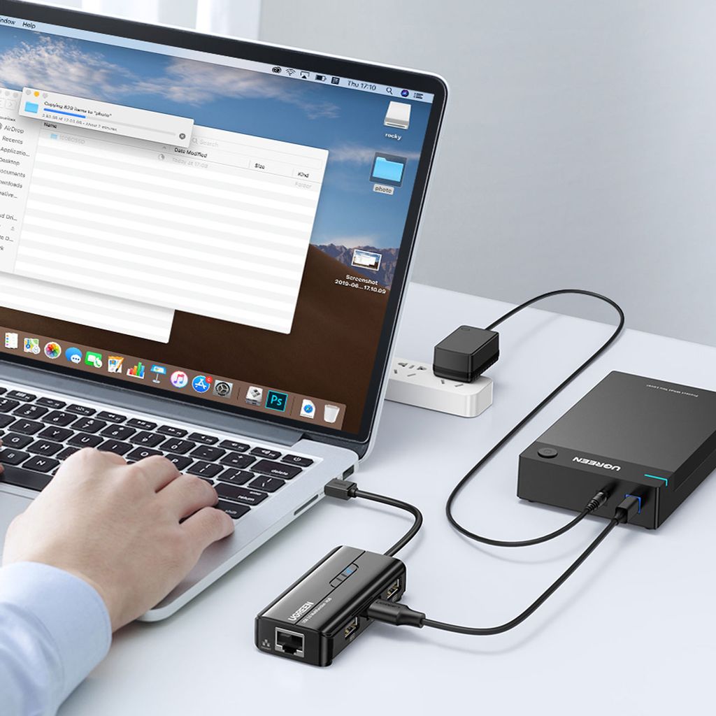 Ugreen 20264 RJ45 / USB-A nettverksadapter og USB HUB – 3 porter, svart