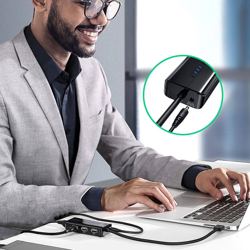 Ugreen 20264 RJ45 / USB-A nettverksadapter og USB HUB – 3 porter, svart