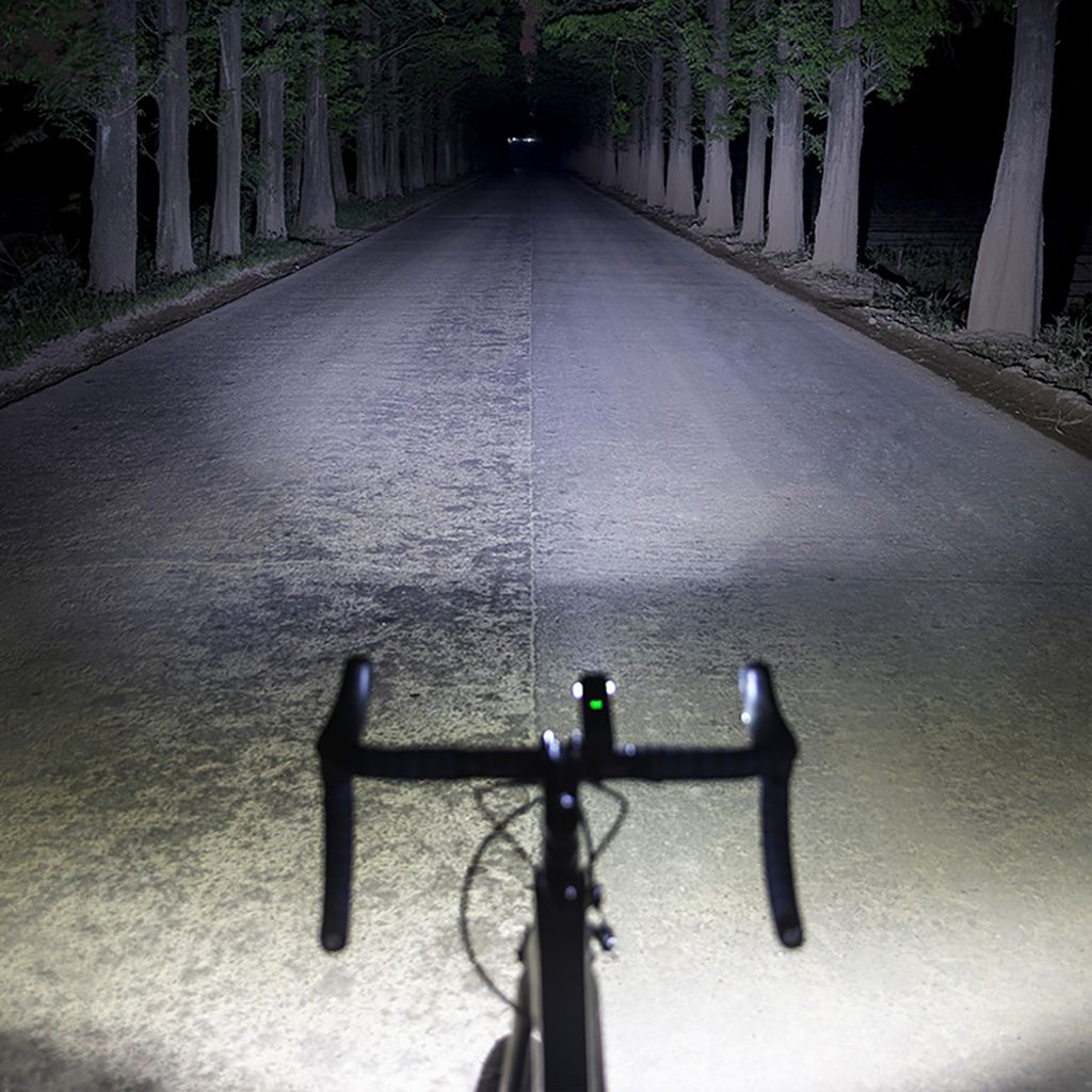 Rockbros sykkellykt foran 1000 lm + USB-C - USB-A-kabel - svart