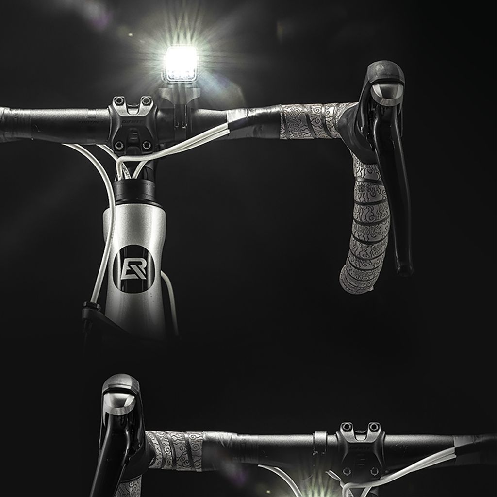 Rockbros sykkellykt foran 1000 lm + USB-C - USB-A-kabel - svart