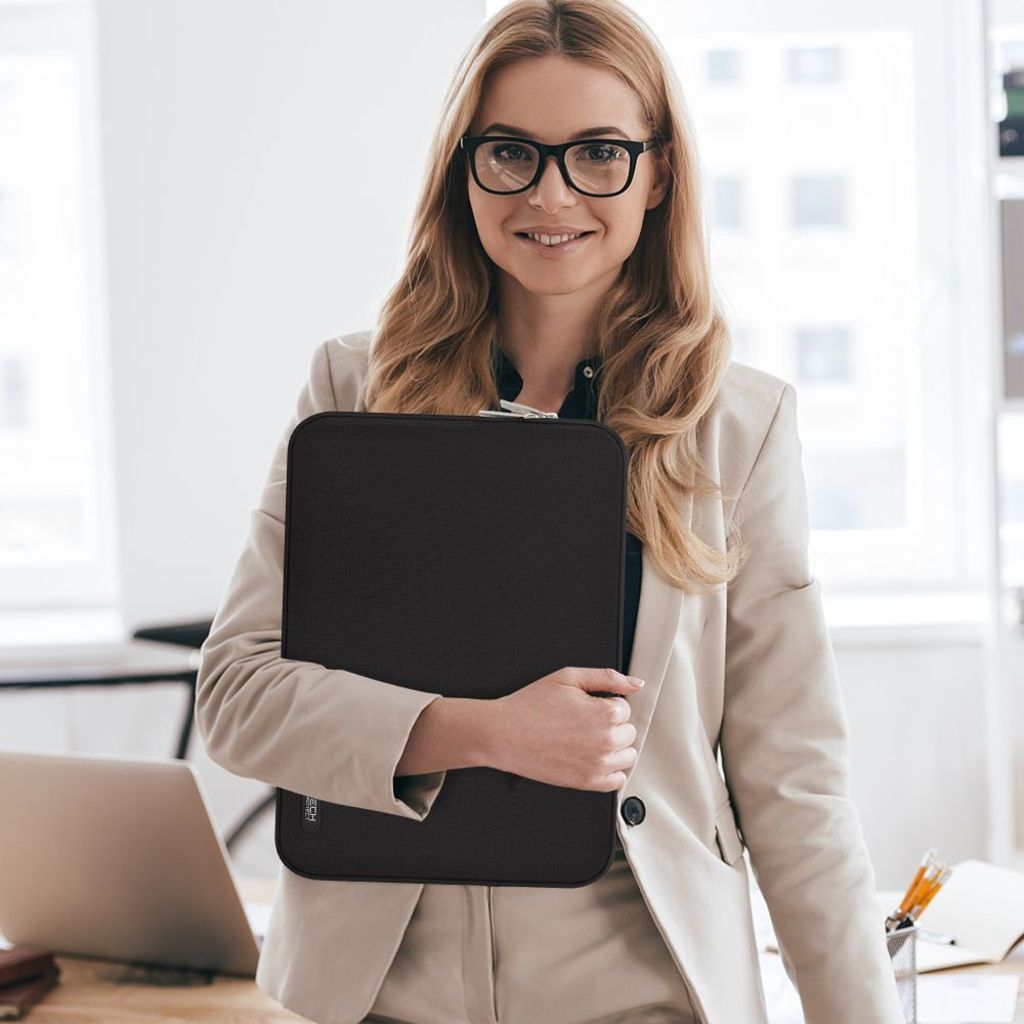 Tech-Protect Sleevy laptop 13-14 case – black
