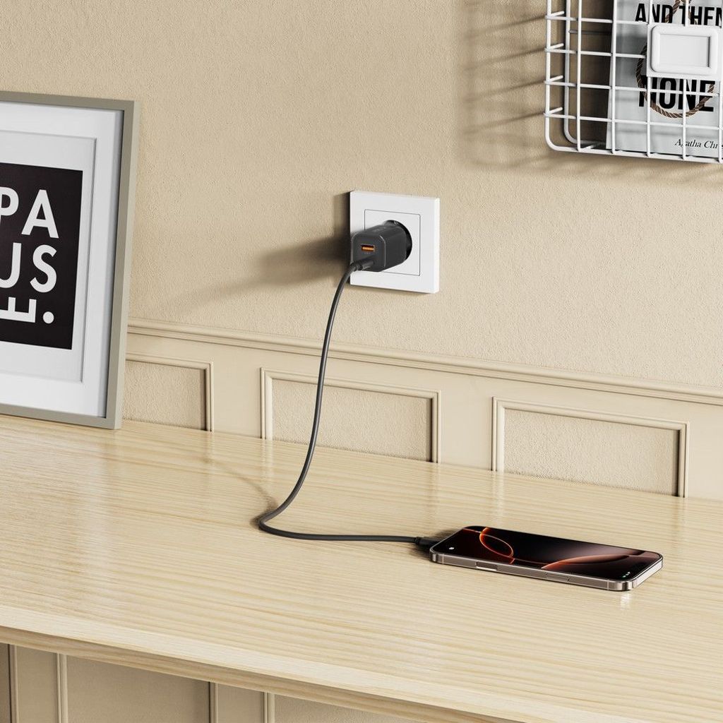 Tech-Protect NCM33W 2-port PD33W/QC3.0 -seinälaturi, musta