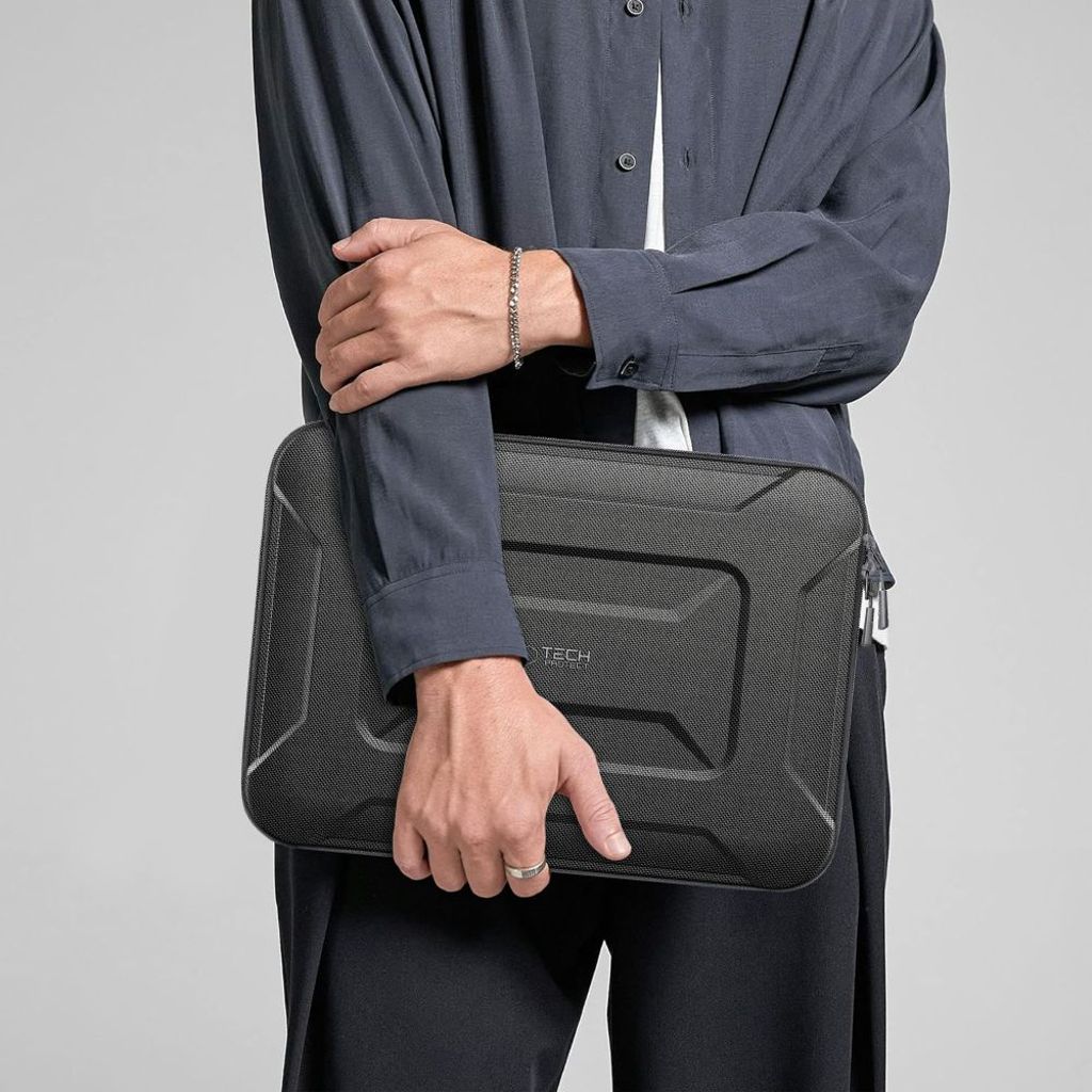 Tech-Protect Ranger-X Tactical Laptop Case for 15–16 cm – Black