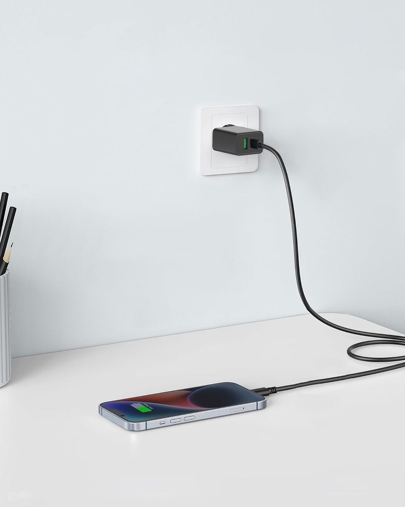 SiGN Pikalaturi USB ja USB-C, PD ja Q.C3.0, 3.5A, 20W - Musta