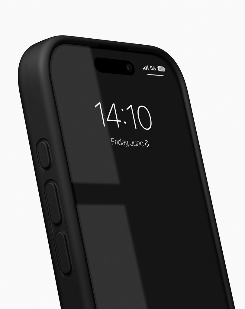iDeal of Sweden iPhone 17 Silicone Case - Black
