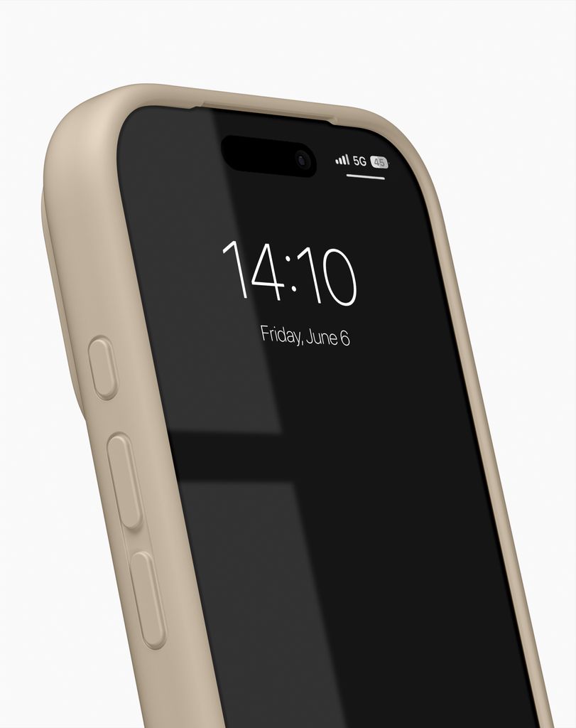 iDeal of Sweden iPhone 17 Pro Silicone Case - Beige