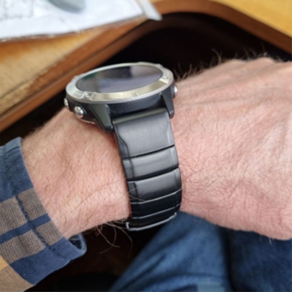 Garmin Enduro 3 Urrem i titanlegering med hurtigudløsning - Sort