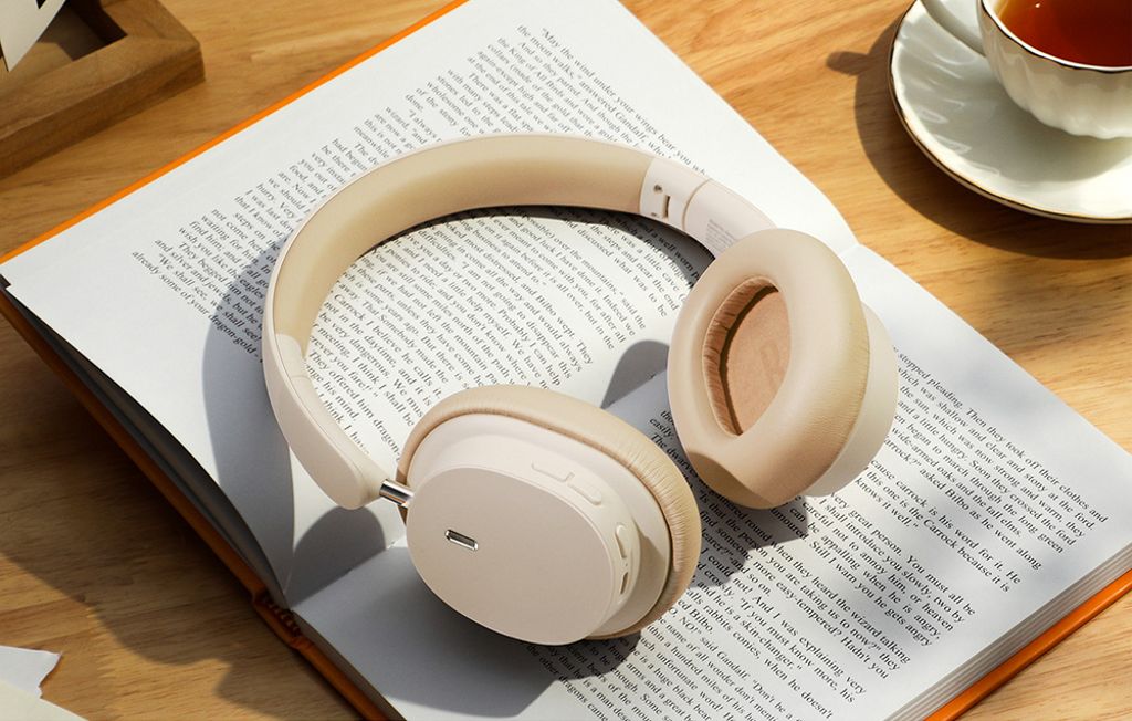 Baseus Bluetooth-kuulokkeet Over-Ear Bowie D05 - Kermanvalkoinen