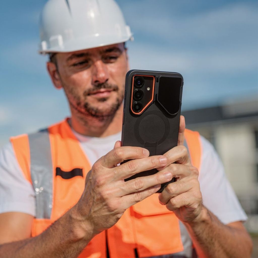 Tech-Protect Kevlar Aura MagSafe Skal till Samsung Galaxy S26 - Svart/Orange