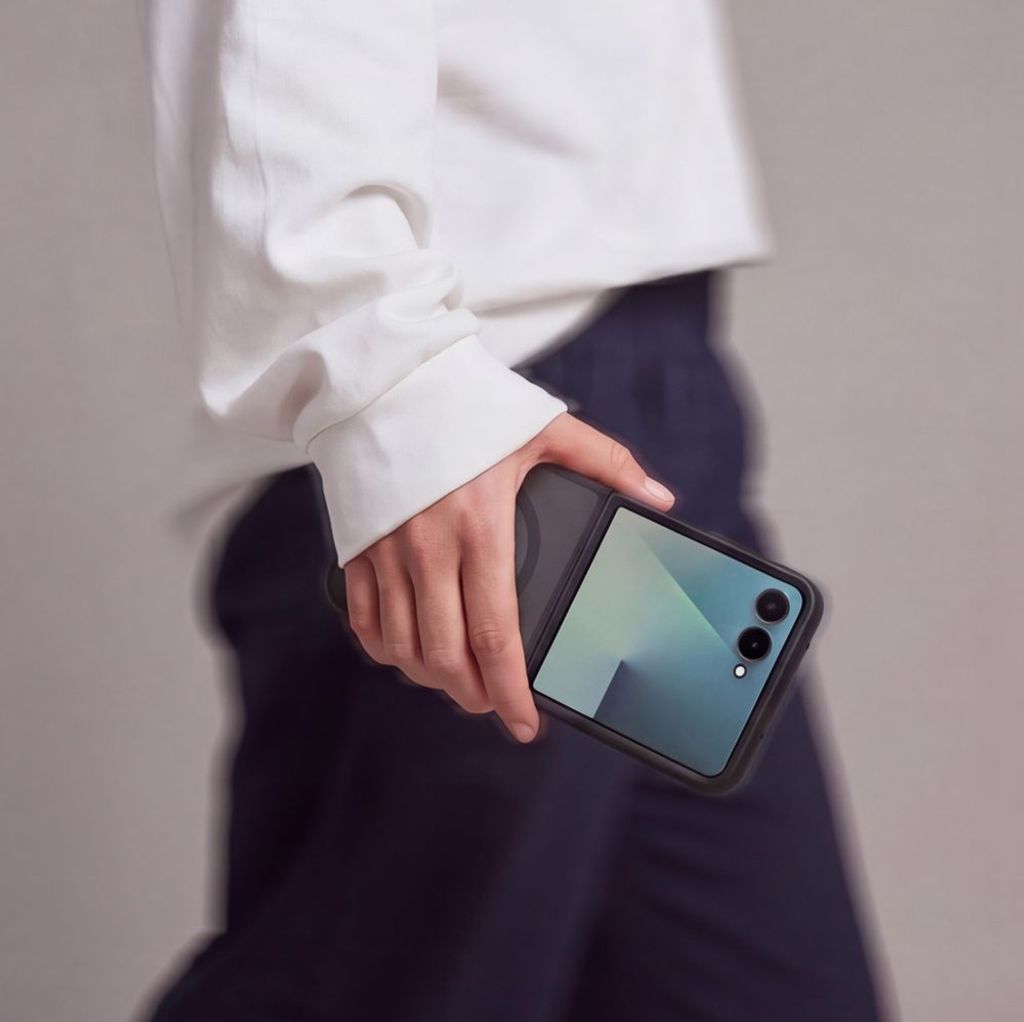 Tech-Protect Samsung Galaxy Z Flip 8 MagSafe Kuori – Musta