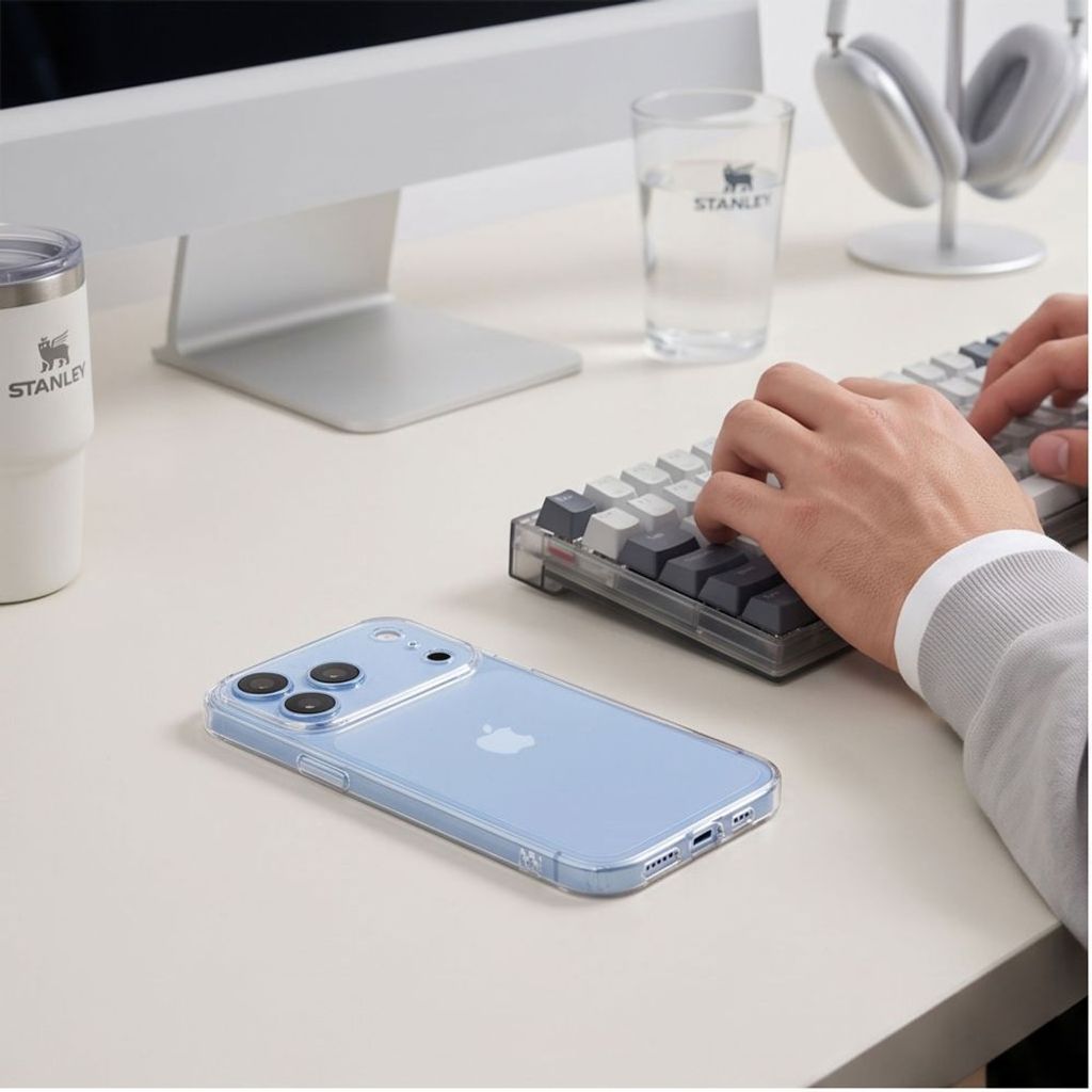 Tech-Protect FlexAir -kuori iPhone 17 Pro Max/18 Pro Max:lle - Läpinäkyvä