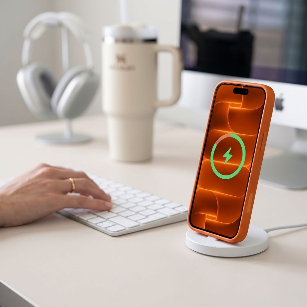 Tech-Protect Magmat MagSafe CC -kuori till iPhone 18 Pro/17 Pro - Oranssi