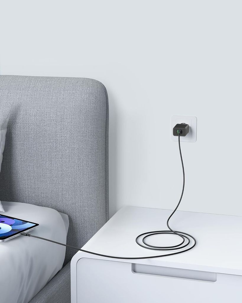 SiGN Pikalaturi USB ja USB-C, PD ja Q.C3.0, 3.5A, 20W - Musta