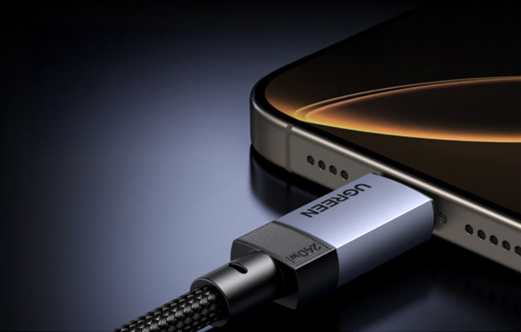 UGREEN USB-C til USB-C-kabel 240W / 40 Gbps / 1 m - Grå