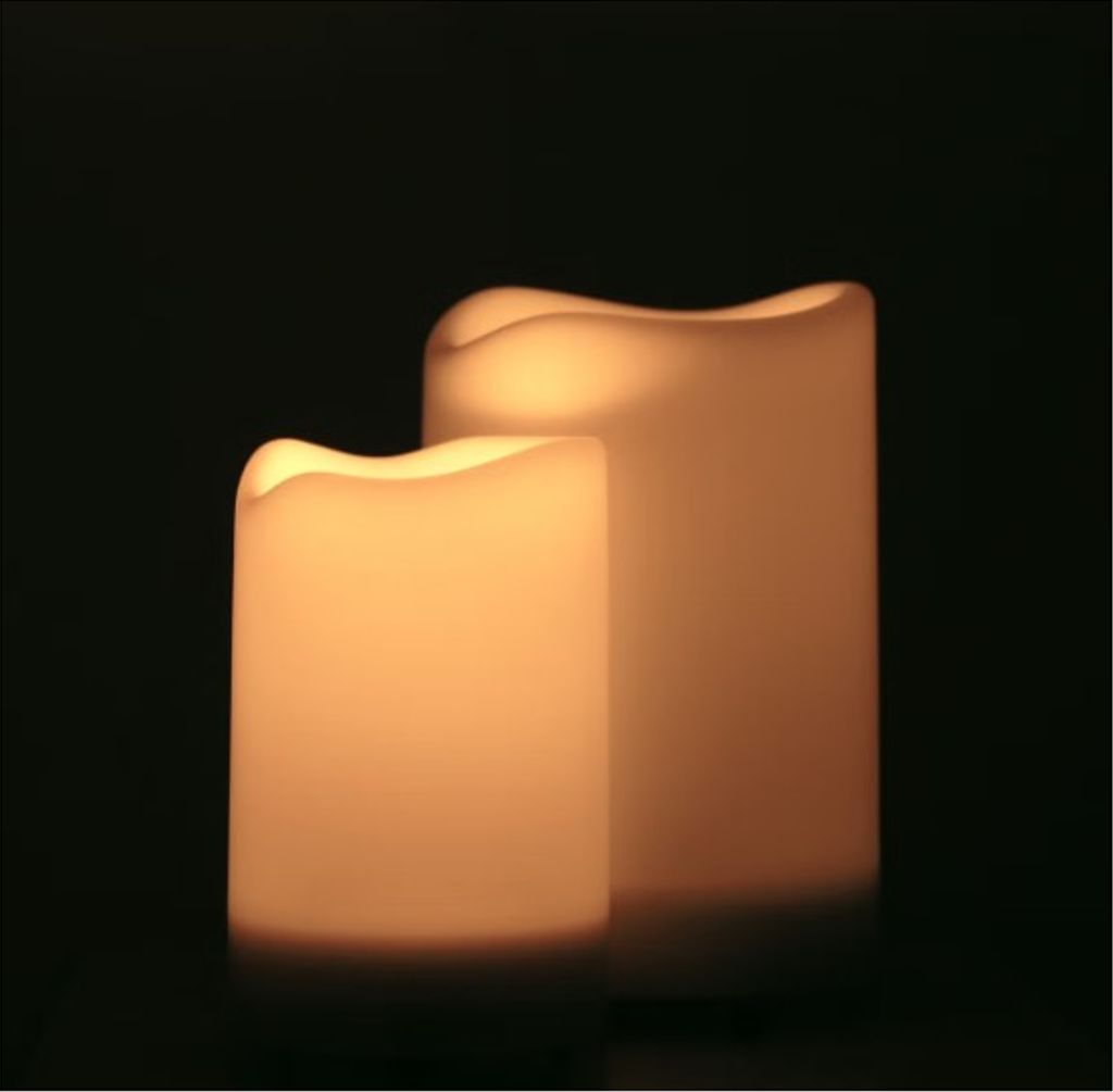 Aurinkokennokäyttöinen LED-pilarikynttilä ulkokäyttöön 12,5 cm