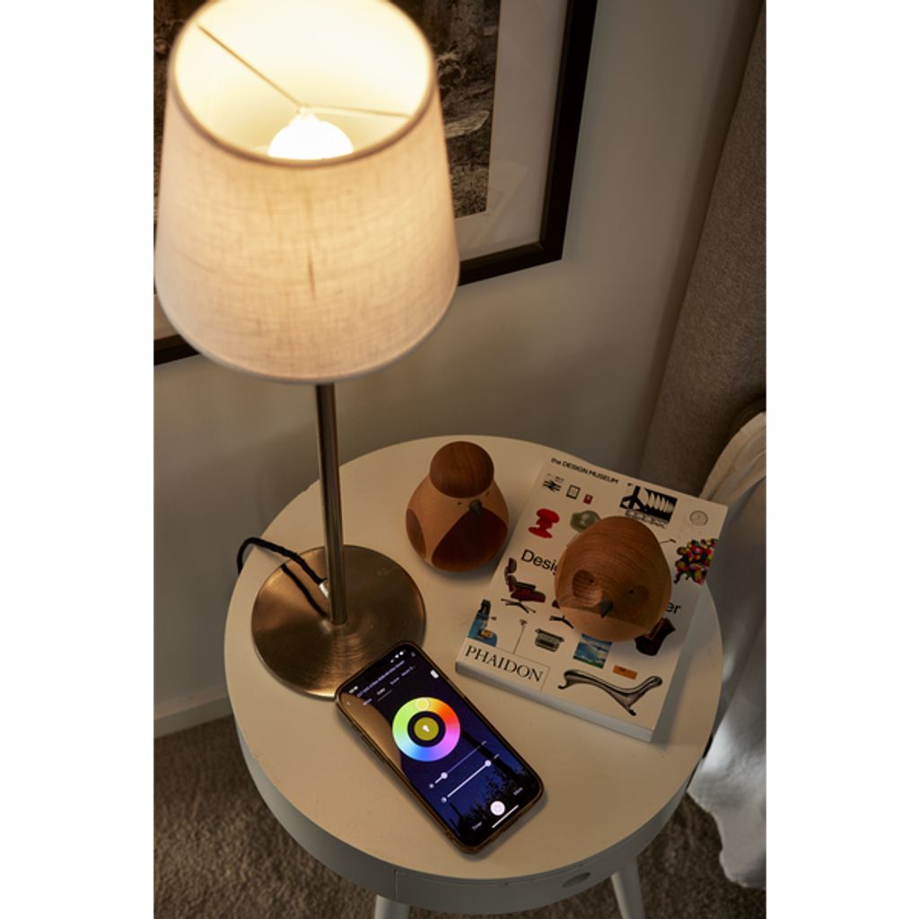 Star Trading LED-pære E27 Globe Smartpære 470 lm – Hvit/Flerfarget