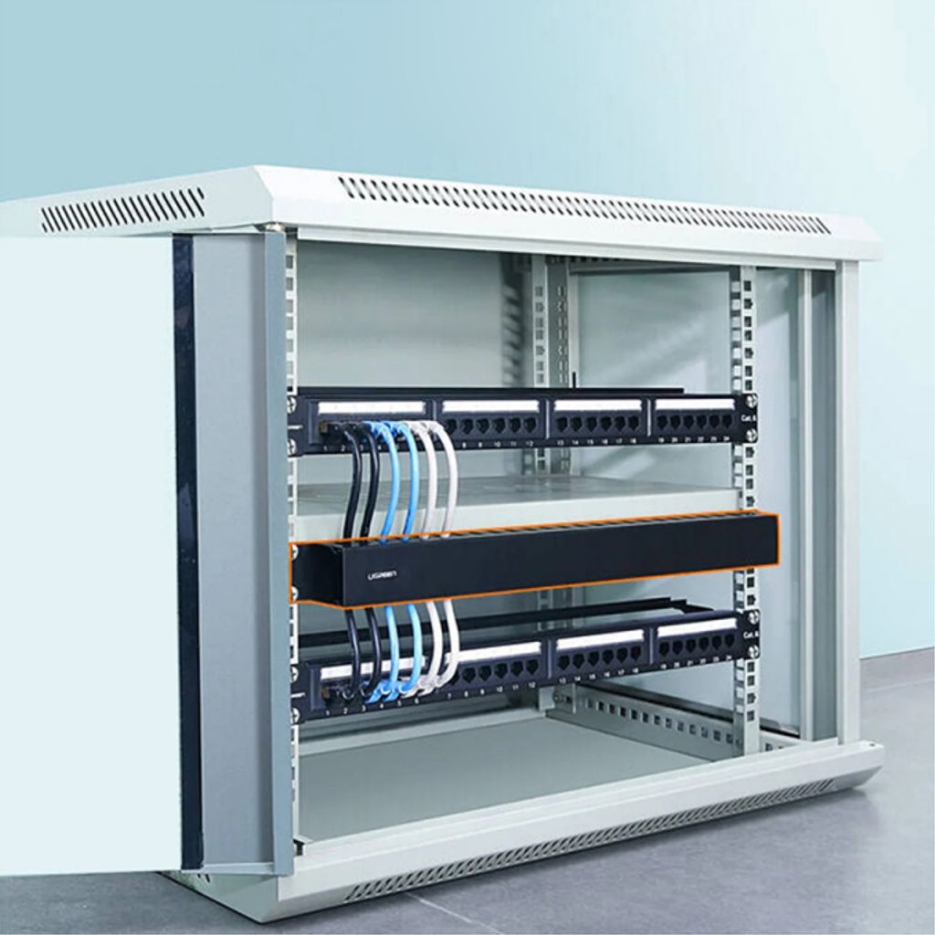 UGREEN NW128 kabelorganiserare, 24 portar – svart