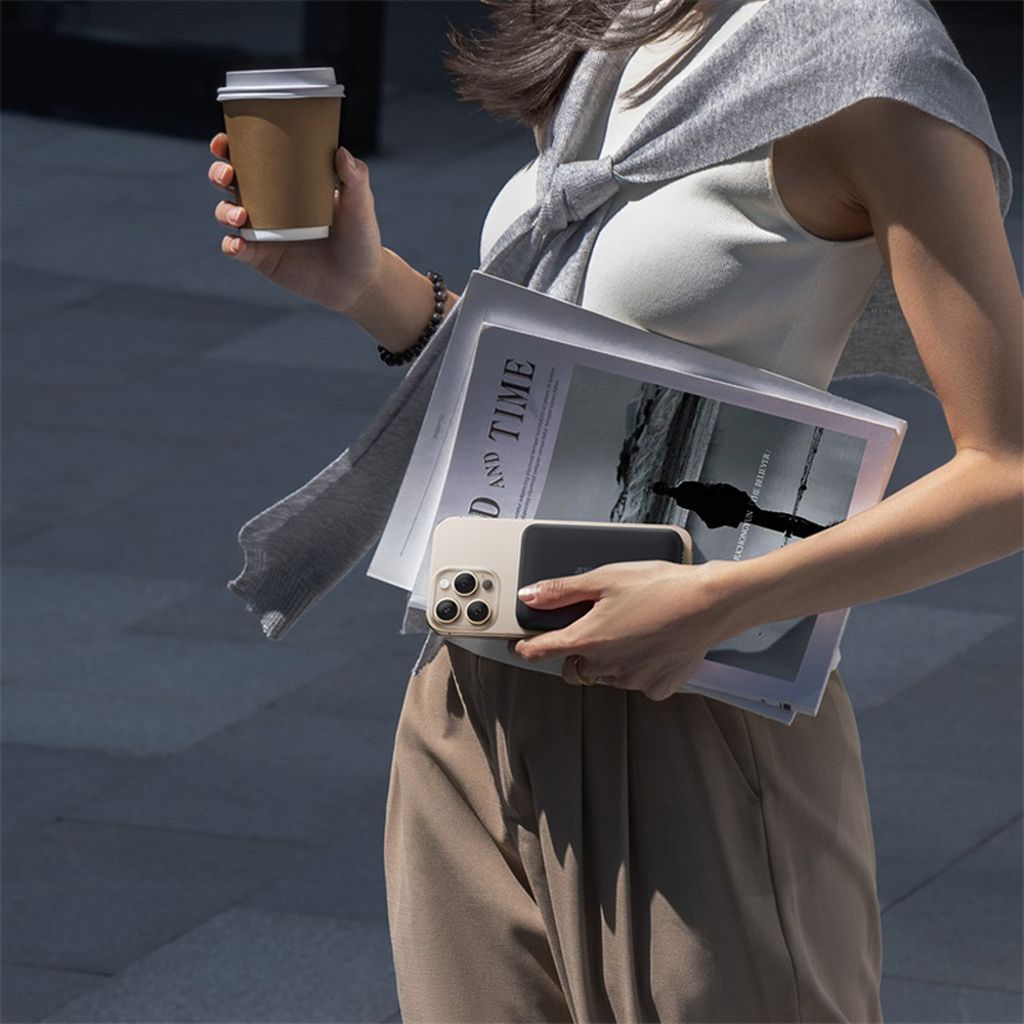 Baseus EnerFill FM11 Mini powerbank 10000mAh MagSafe + USB-C kabel – svart