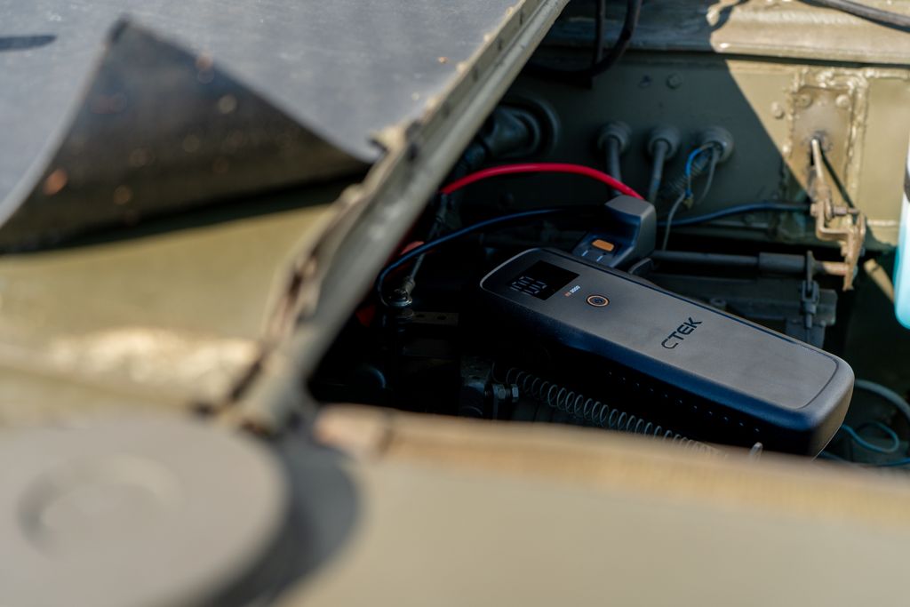 CTEK RB 3000 12V Starter Booster 3000A