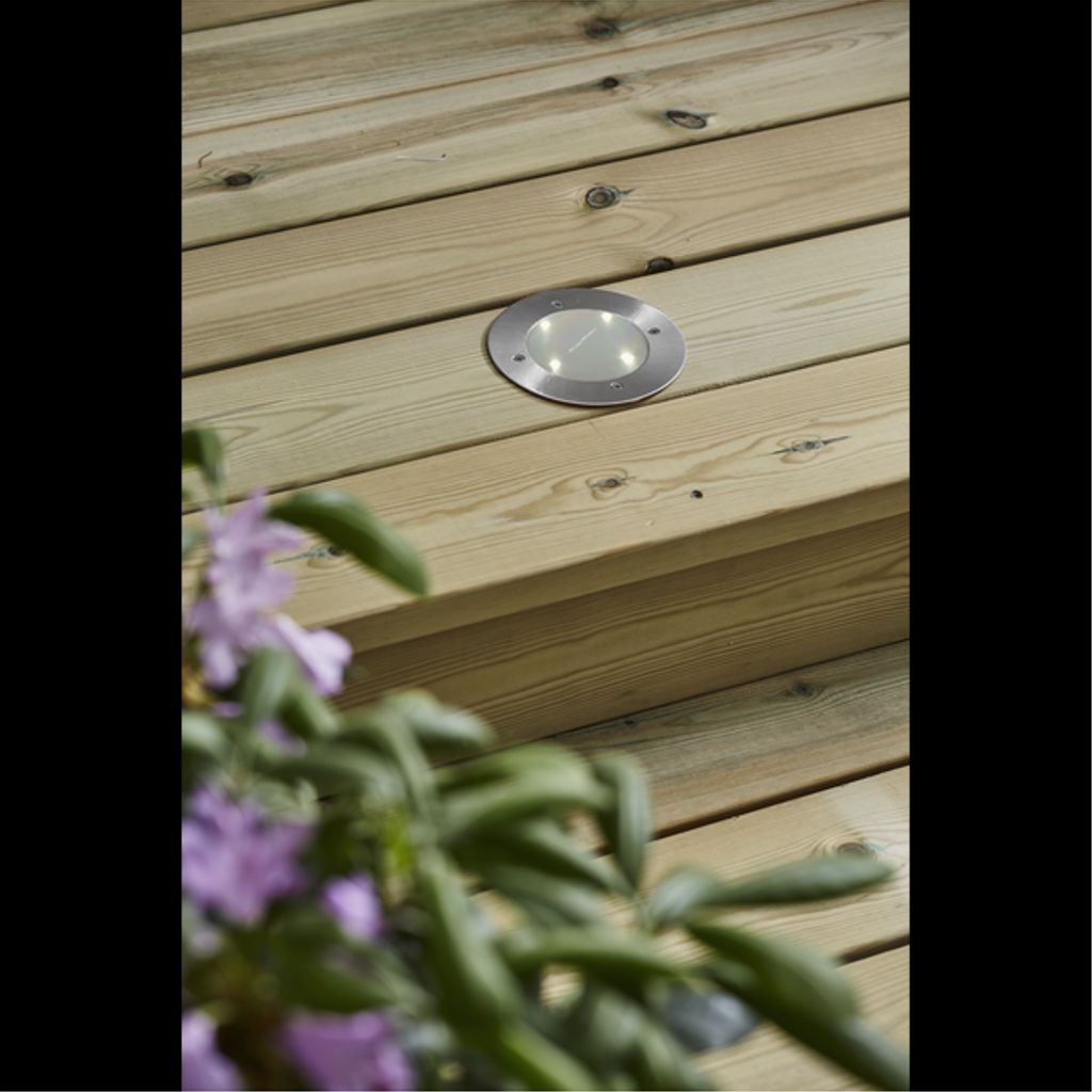 Star Trading Solcelledrevet Spotlight Decklight - Sølv