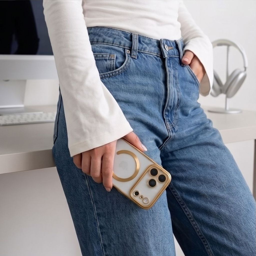Tech-Protect MagFlex MagSafe -kuori  iPhone 18 Pro Max/17 Pro Max/17 Pro Max:lle - Kulta