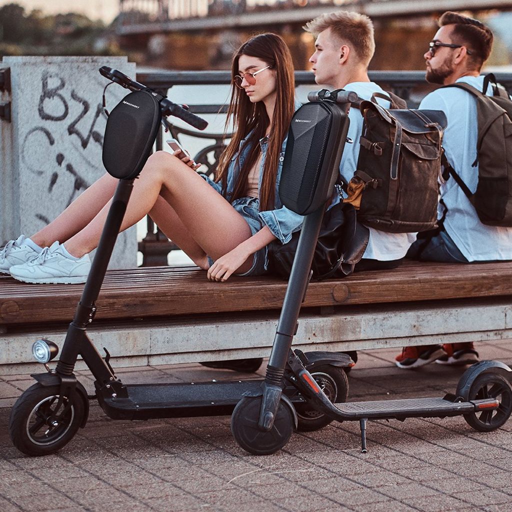 Wozinsky vattentät styreväska 4L för elscooter – svart
