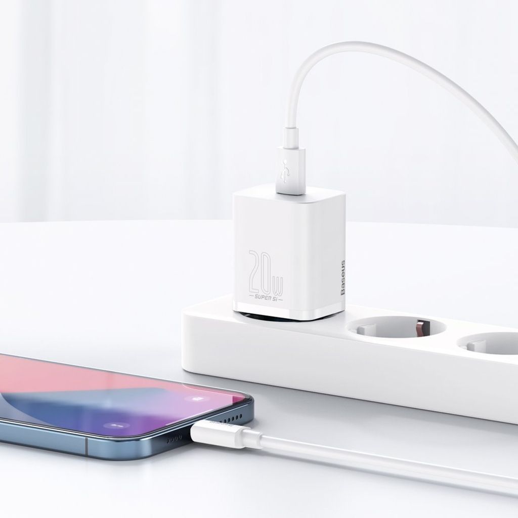 Baseus Super Si 1C pikalaturi USB C 20W + USB C - Lightning kaapeli 1 m valkoinen