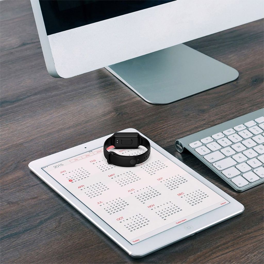 Huami Amazfit Band 7 -kellonranneke suojakotelolla - musta