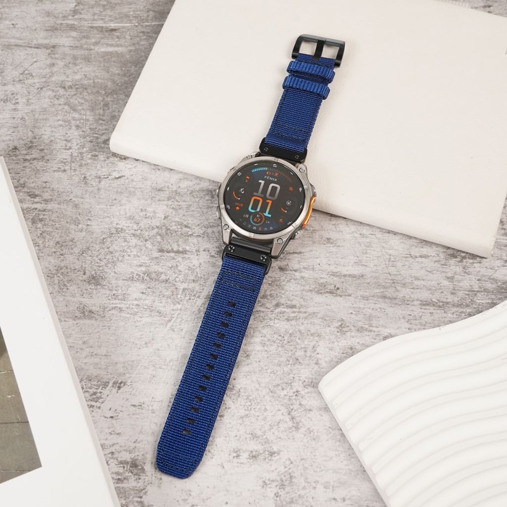 Garmin Fenix 8 43mm osv. Urrem i nylon - Mørkeblå