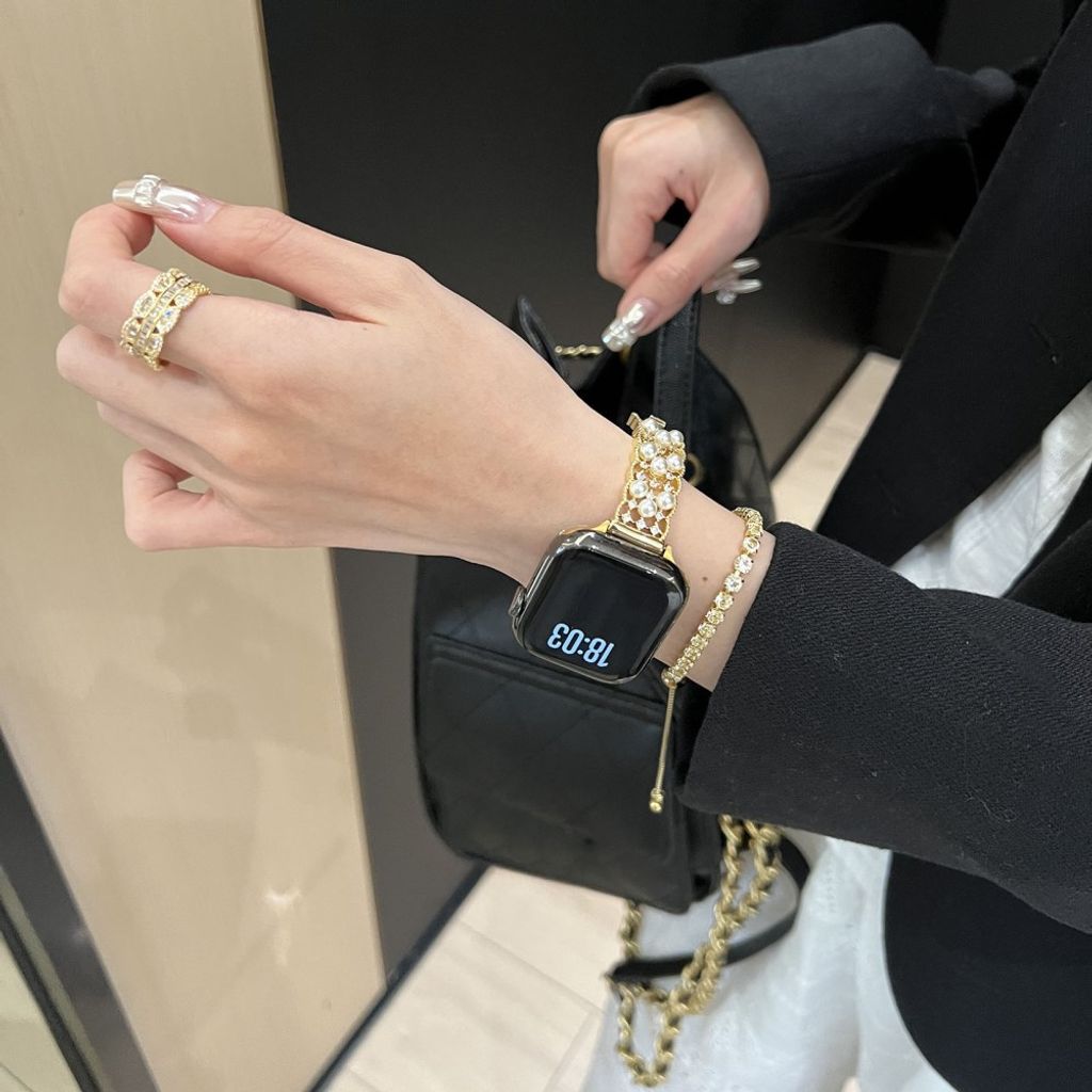 Apple Watch 42/44/46/49mm Urrem med perle- og krystaldesign - Guld