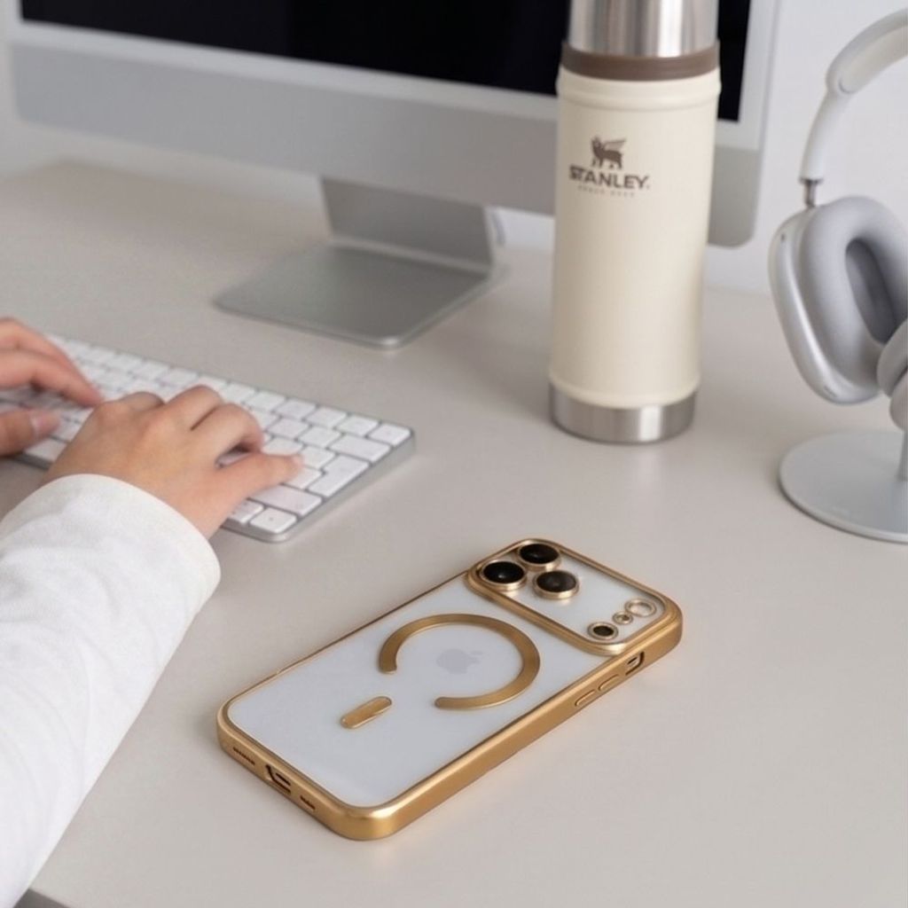 Tech-Protect MagFlex MagSafe -kuori  iPhone 18 Pro/17 Pro:lle - Kulta
