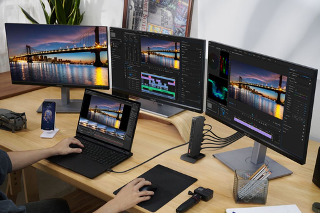 ASUS DC500 Thunderbolt 4 Triple 4K Dokkingstasjon