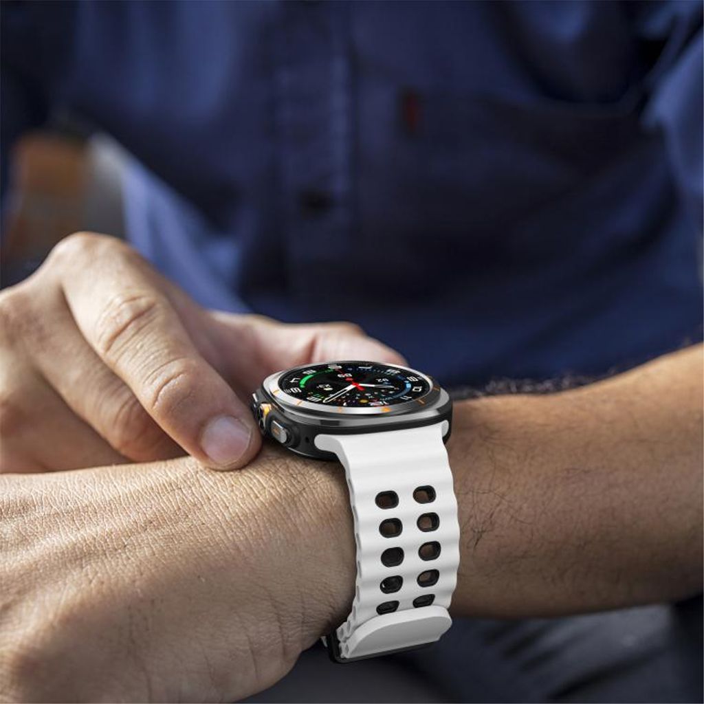 Samsung Galaxy Watch Ultra 47mm/Ultra 2025 Klokkereim Silikon – Hvit/Svart