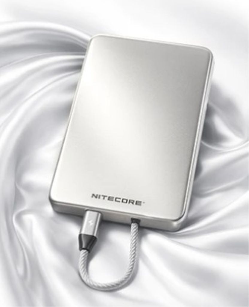 Nitecore POCKET 5 Powerbank 5000mAh Grå med inbyggd USC-C kabel