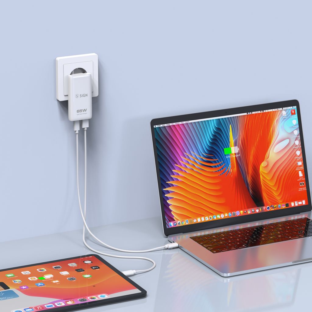 SiGN sammenleggbar ultratynn 65W GaN-lader – USB-C- og Lightning-kabler 2m, hvit