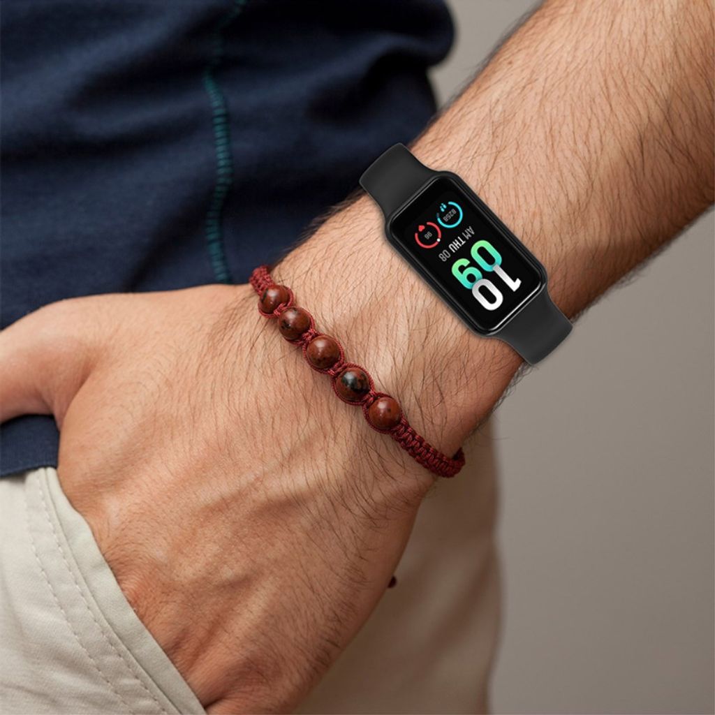 Huami Amazfit Band 7 -kellonranneke suojakotelolla - musta