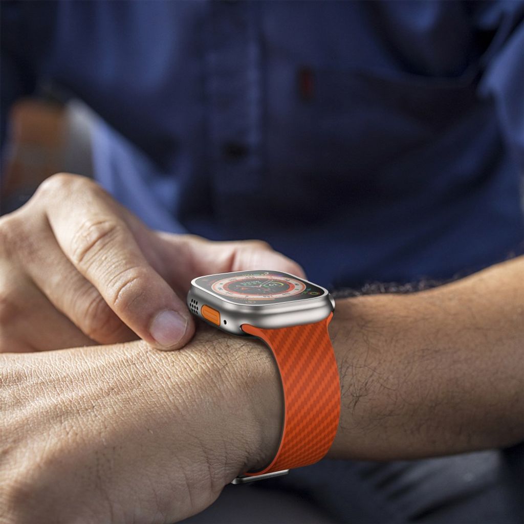 Apple Watch 49 / 46 / 44 / 42mm Klockarmband kolfibertextur - Orange/Grön