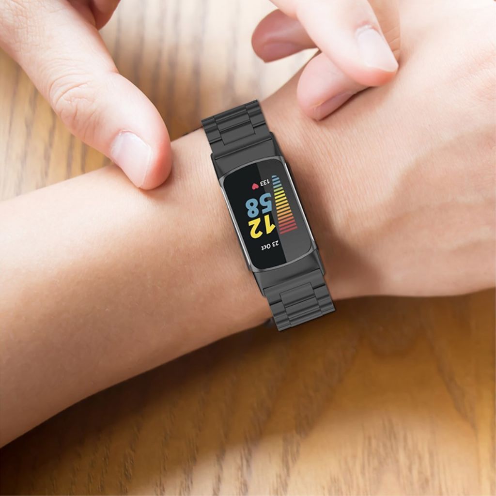 Fitbit Charge 6/5 Kellonranneke, Ruostumaton teräs - kulta