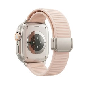 Apple Watch 49/46/44/42mm Silikoni kelloranneke magneettisella sulkemisella - Beige
