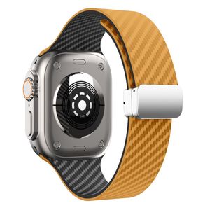 Apple Watch 42 / 41/ 40 / 38mm Klockarmband kolfibertextur - Ljusbrun/Svart
