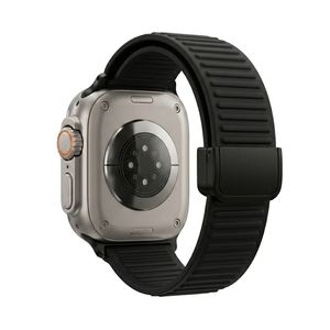 Apple Watch 42/41/40/38mm Silikon klokkerem Magnetisk lukking - Svart
