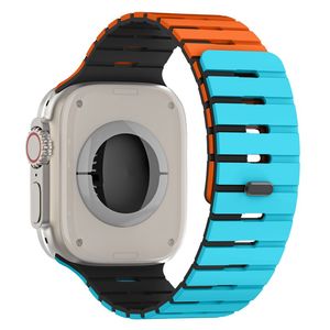 Apple Watch 49/46/44/42mm Kaksivärinen silikoni kellonranneke - Oranssi/Musta/Sininen