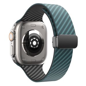 Apple Watch 49 / 46 / 44 / 42mm kellonranneke hiilikuitukuvioinnilla - Turkoosi/musta