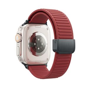 Apple Watch 42/41/40/38mm Silikon klokkerem Magnetisk lukking - Rød
